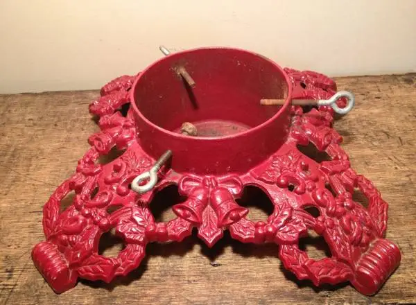 Cast Iron Christmas Tree stand, very heavy