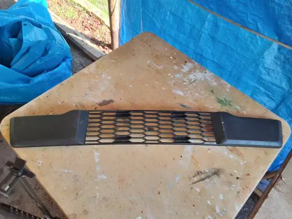 FORD F-150 GRILLE