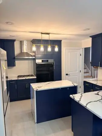 Kitchen Remodeling – Cabinets, Backsplash, Tile Installation (Queens)