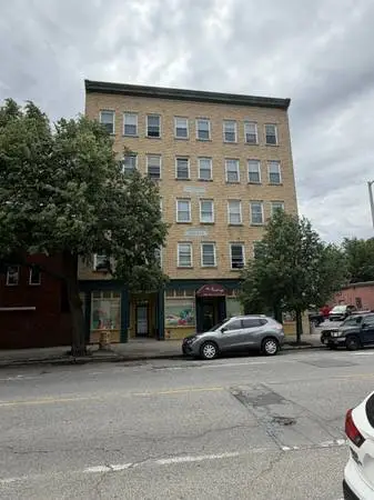 586 Merrimack ST - 1 Bedroom
