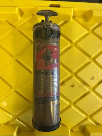 Fry-Fyter Extinguisher