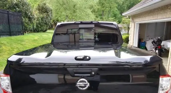 2018 Nissan Titan tonneau cover