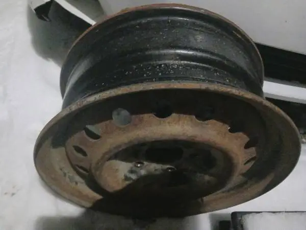 16 steel wheels x 4 Rims  ( 5 x 5 = lug pattern)