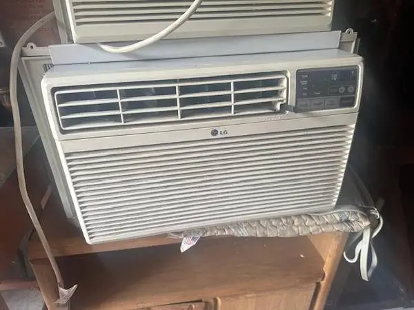 LG WINDOW AC UNIT