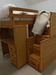 Wood bunk bed w/drawer