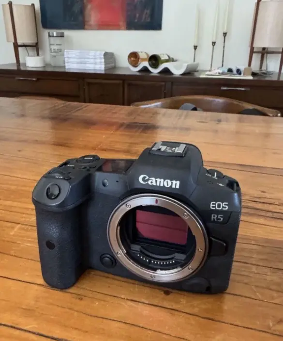 CANON EOS r5