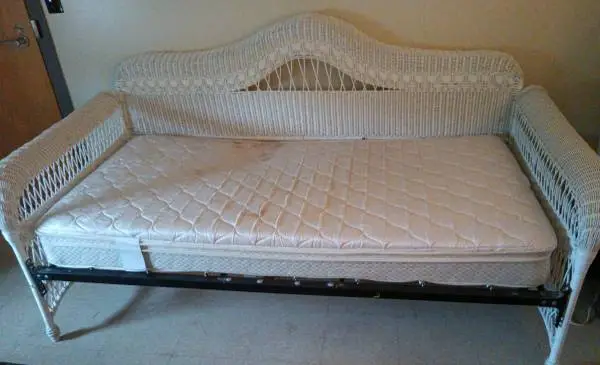Wicker Daybed