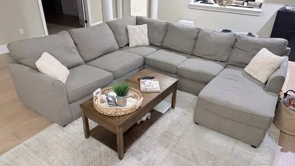 Large Kevin Charles Sectional Sofa with Chaise (Gray/Greige)