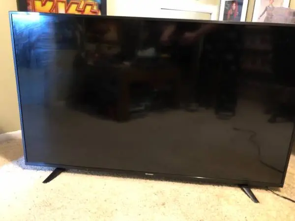 Sharp 55 Inch LED LCD TV w/Remote - Needs New T-Con Board