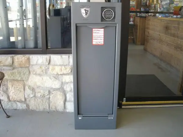 Hayman Minuteman Sports Safe NEW!