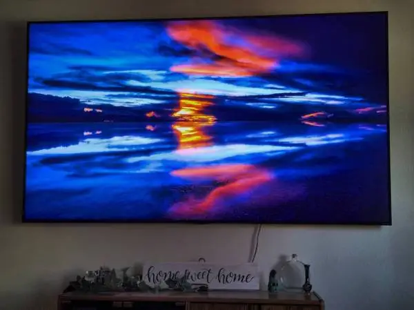 86 LG QNED TV