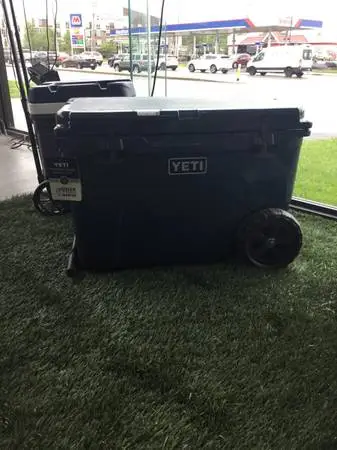 Yeti Tundra 50QT Cooler