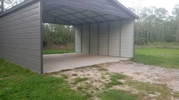 BUILDING FOR RENT $500. mo.