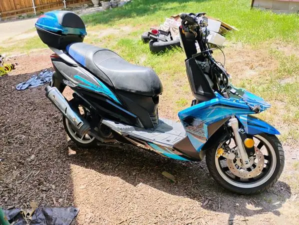 Mopeds - Scooters - Dirt Bikes - Mini Bikes