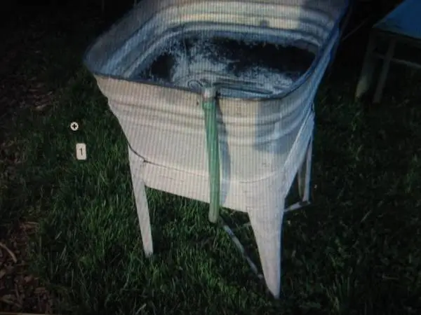 WANTED GALVANIZED WASH TUB ON STAND