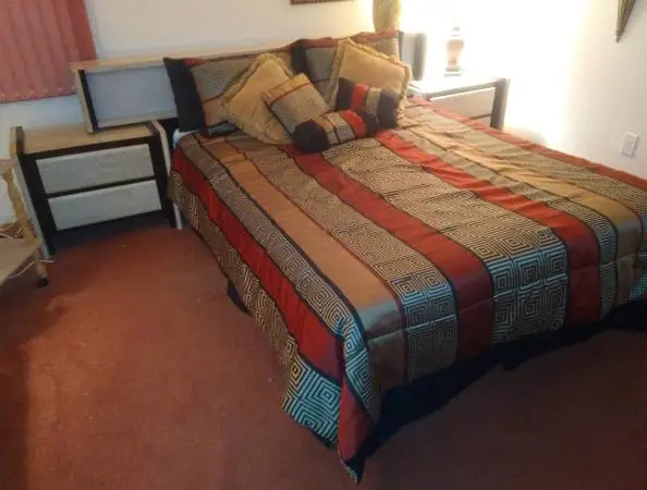 Mid Century Modern 5 Piece Bedroom, Queen Mattress/Boxspring And Frame