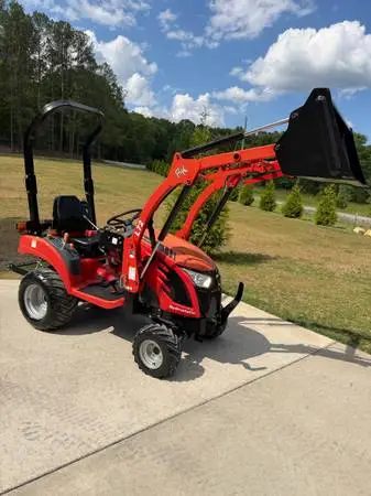 2020 Rural King RK19 Tractor w/ Loader ONLY 85 HOURS!