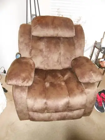 RECLINER MANUAL BRAND NEW WITH MASSAGE-HEAT-SWIVEL-ROCK