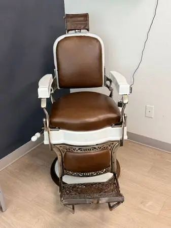 Antique Koken barber chair from (1920-1930)