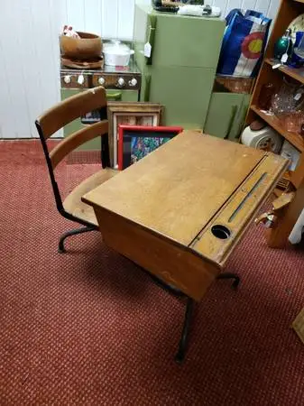 Vintage/Antique Wood and Metal School Desk