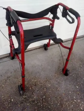 ALUMINUM INVACARE ROLLATOR