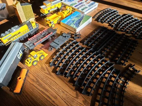 Toy State Industrial Train Tracks and Trains - Parts - Plus Books