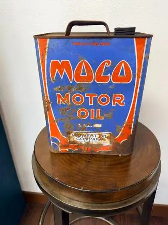 Moco Motor Oil can