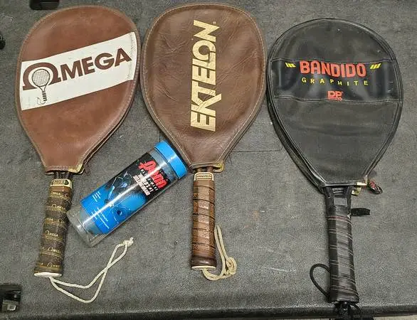 DP, Mega & Ektelon Raquetball Rackets with Balls