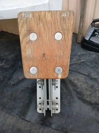 Auxiliary motor mount, for kicker motor