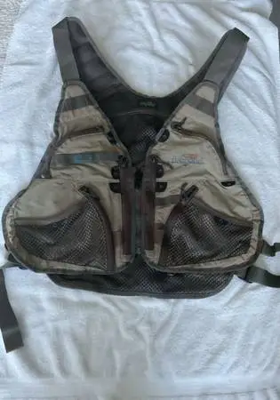 Fishing vest Fishpond flint hills fly fishing youth vest one size fits new