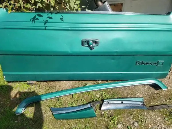 1974 to 1991 Chevrolet Suburban Tail Gate With Glass and Surround -