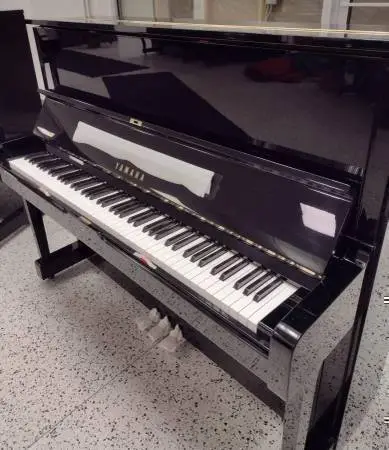 Like New Yamaha U 1 Upright Piano,5 Year Warranty