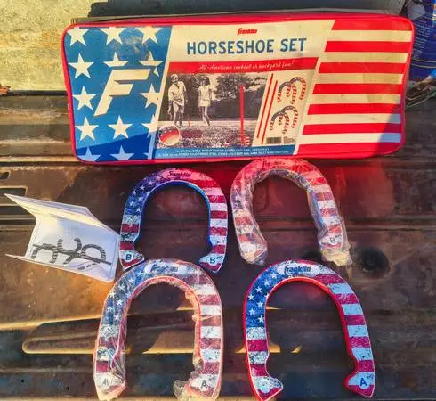 Franklin American Flag Horseshoe Set