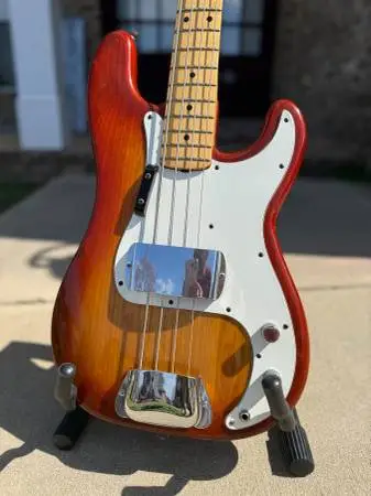 PRICE DROP! Vintage Fender 1979 Precision Bass w/ OHSC *RARE* Series