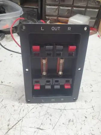 Low passive crossover speaker terminal