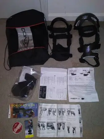 Knee Braces Donjoy Defiance and Breg X2K Women , Right Leg