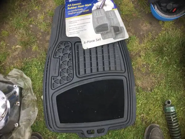 New Floor Mat Set