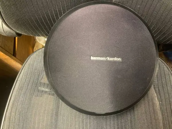 Hartman Karmon onyx studio Bluetooth speaker