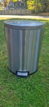 Stainless Hands Free Open Lid Trash Receptacle
