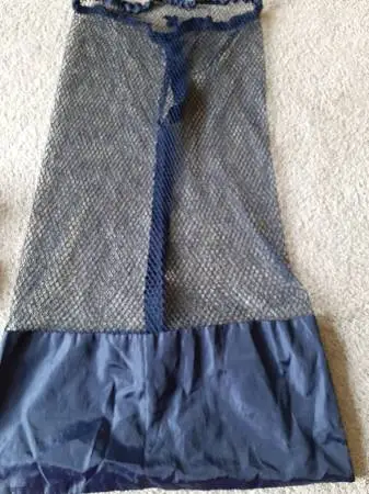 Large mesh cinch bag with shoulder strap, excellent condition