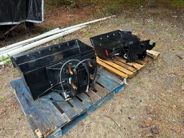 36 mongo tilt clean up excavator bucket - new!
