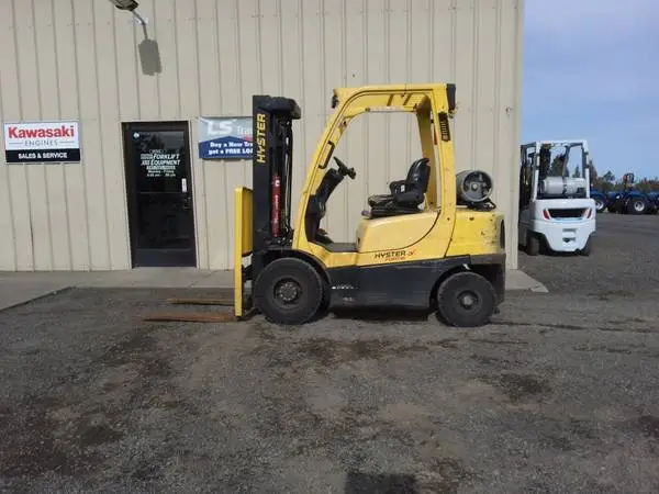2021 Hyster H50 FT - 3-Stage Mast w/ Side Shift, Pneumatic, LPG