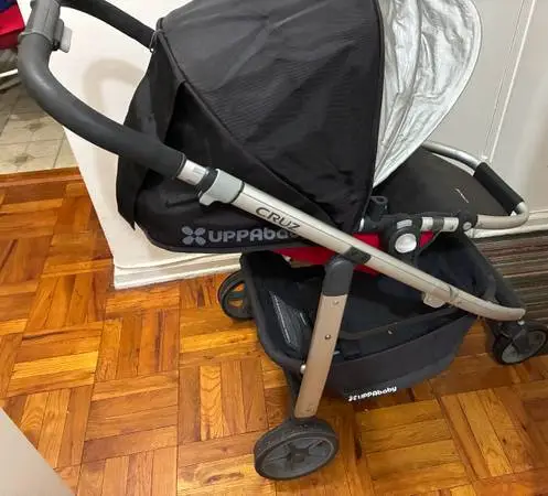 Uppababy Cruz stroller, read description