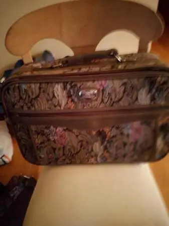 JORDACHE VINTAGE FLORAL DESIGN LUGGAGE SET