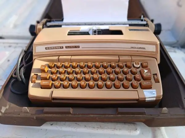 Smith Corona Coronet Super 12 Electric Typewriter