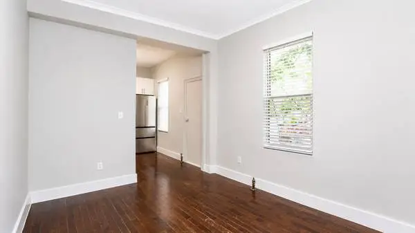 🔥🔑Stylish 3BR Apartment w/Hardwood Floors & Central A/C🔥🔑