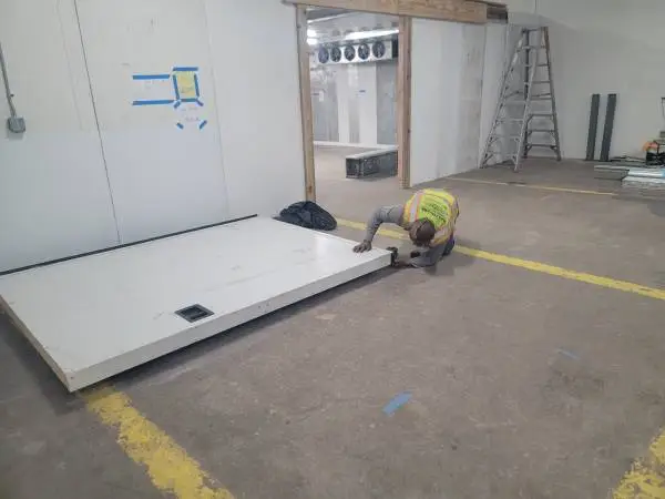 any size walk in cooler/freezer storage warehouses