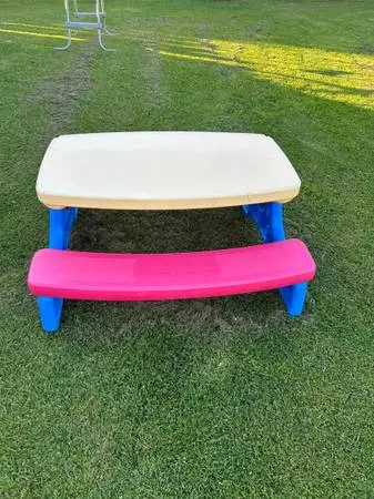 KIDS PICNIC TABLE $32