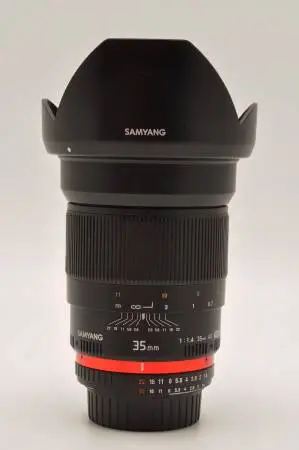 SAMYANG NIKON MOUNT 35MM F1.4 MF AE CHIPPED FAST PRIME -LIKE NEW