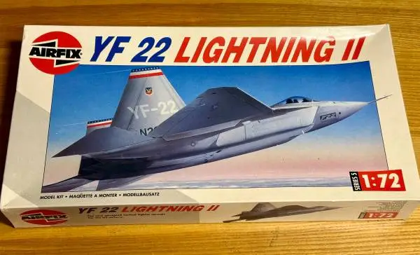 Airfix YF 22 Lightning II Airplane Model Kit 1:72